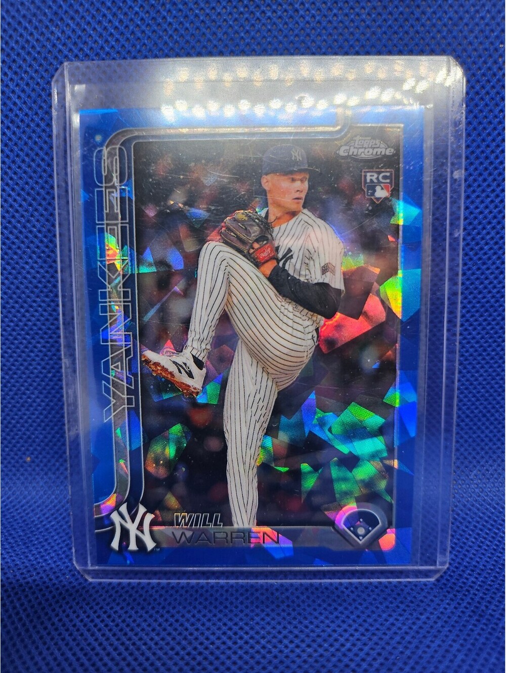 Will Warren - RC - [Sapphire insert] #81  - 2025 Topps Chrome - Picture 1 of 2